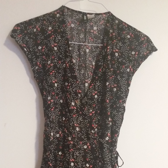 H&M Floral Wrap Mini Dress Size 4 - Picture 2 of 7